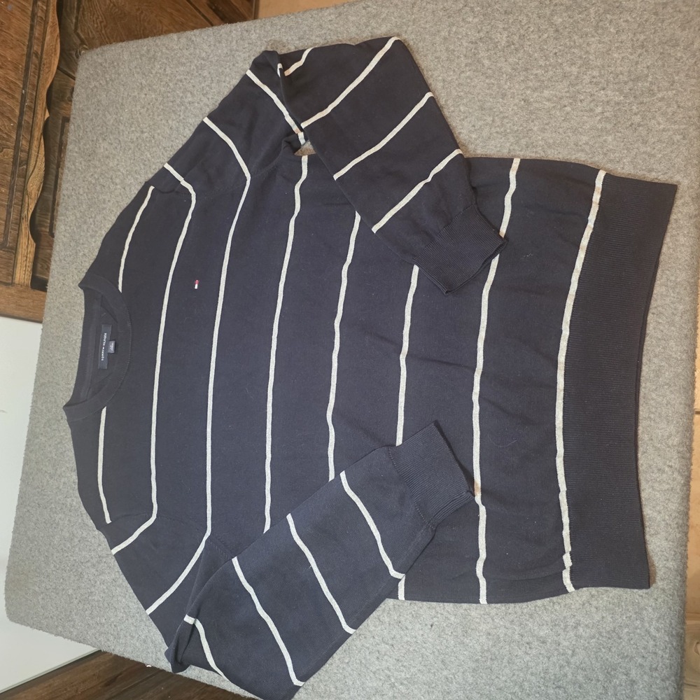 navy blue Tommy Hilfiger striped crewneck sweater Large H2